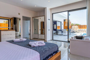 jakuzili yatak odası kiralık villa