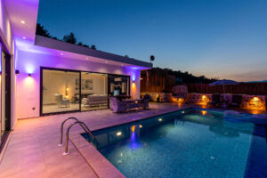 kiralık havuzlu villa