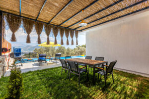 bahçeli havuzlu kiralık villa