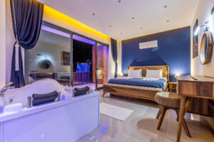 villas-callisto- jakuzili yatak odası